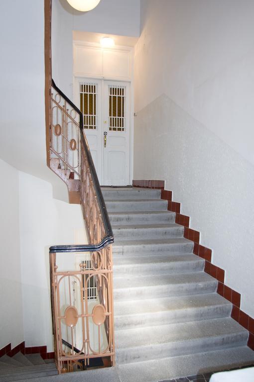 Apartments With 2 Bathrooms- 5 Minutes From Old Town - 102 M2 Πράγα Εξωτερικό φωτογραφία