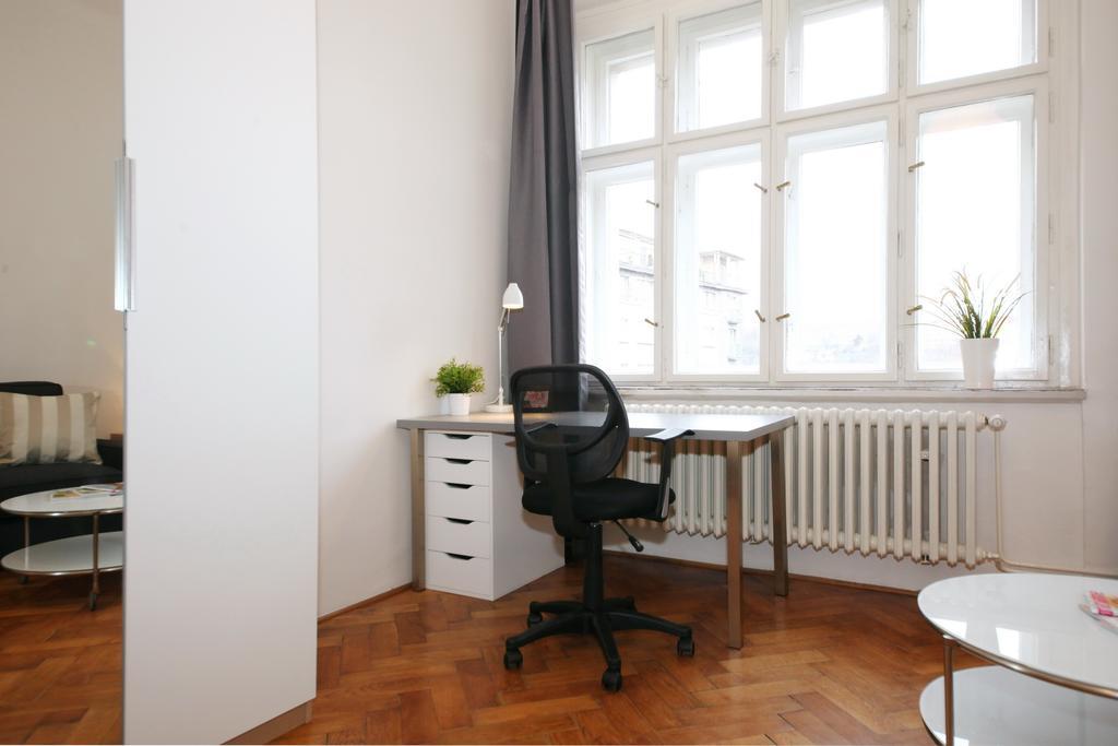 Apartments With 2 Bathrooms- 5 Minutes From Old Town - 102 M2 Πράγα Εξωτερικό φωτογραφία