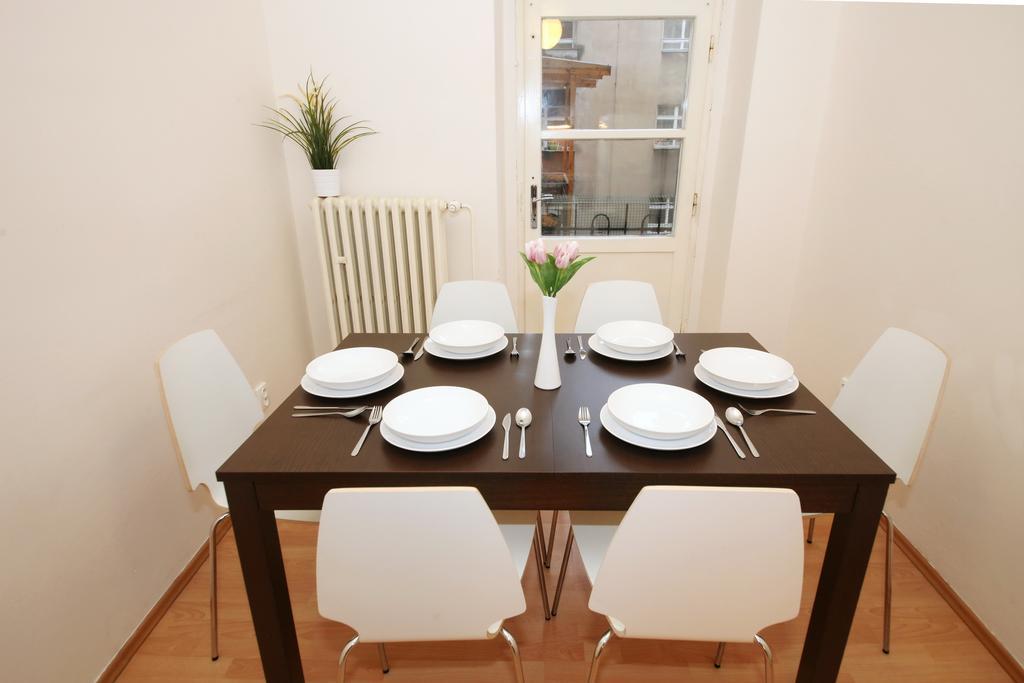 Apartments With 2 Bathrooms- 5 Minutes From Old Town - 102 M2 Πράγα Εξωτερικό φωτογραφία