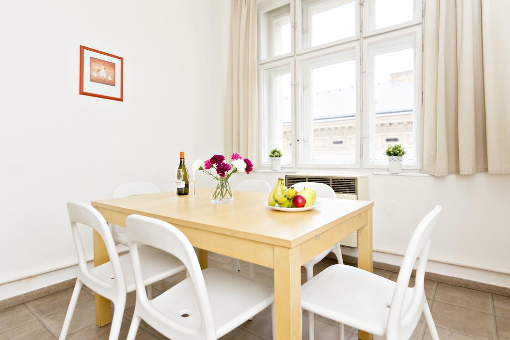 Apartments With 2 Bathrooms- 5 Minutes From Old Town - 102 M2 Πράγα Εξωτερικό φωτογραφία