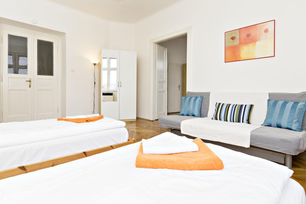 Apartments With 2 Bathrooms- 5 Minutes From Old Town - 102 M2 Πράγα Εξωτερικό φωτογραφία