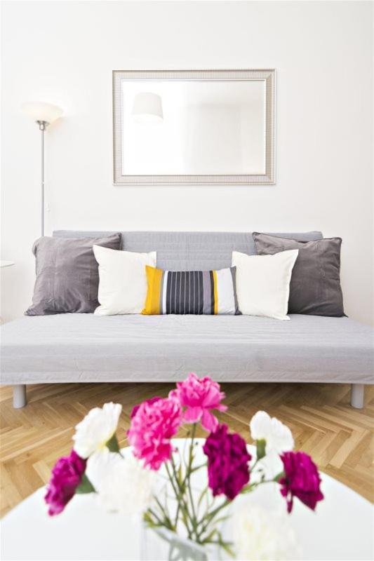 Apartments With 2 Bathrooms- 5 Minutes From Old Town - 102 M2 Πράγα Εξωτερικό φωτογραφία