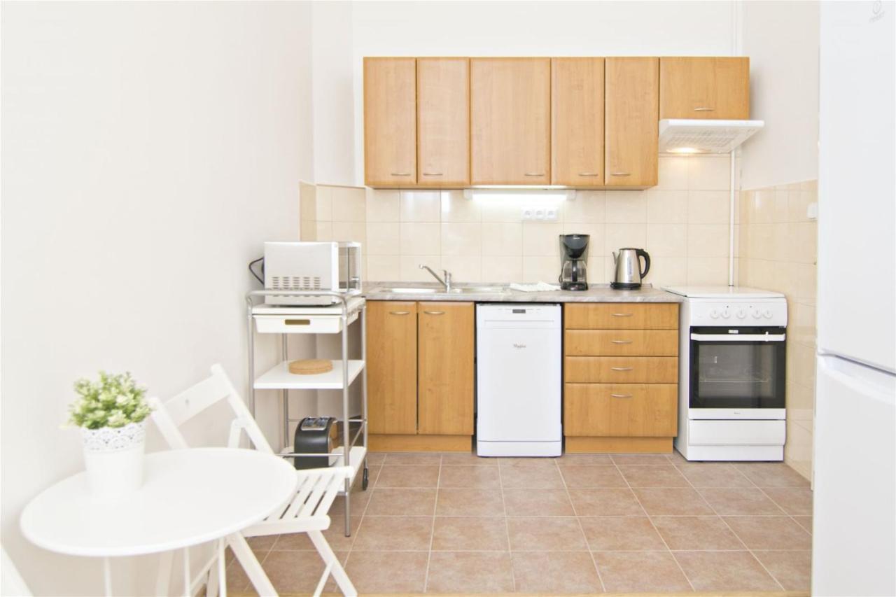 Apartments With 2 Bathrooms- 5 Minutes From Old Town - 102 M2 Πράγα Εξωτερικό φωτογραφία