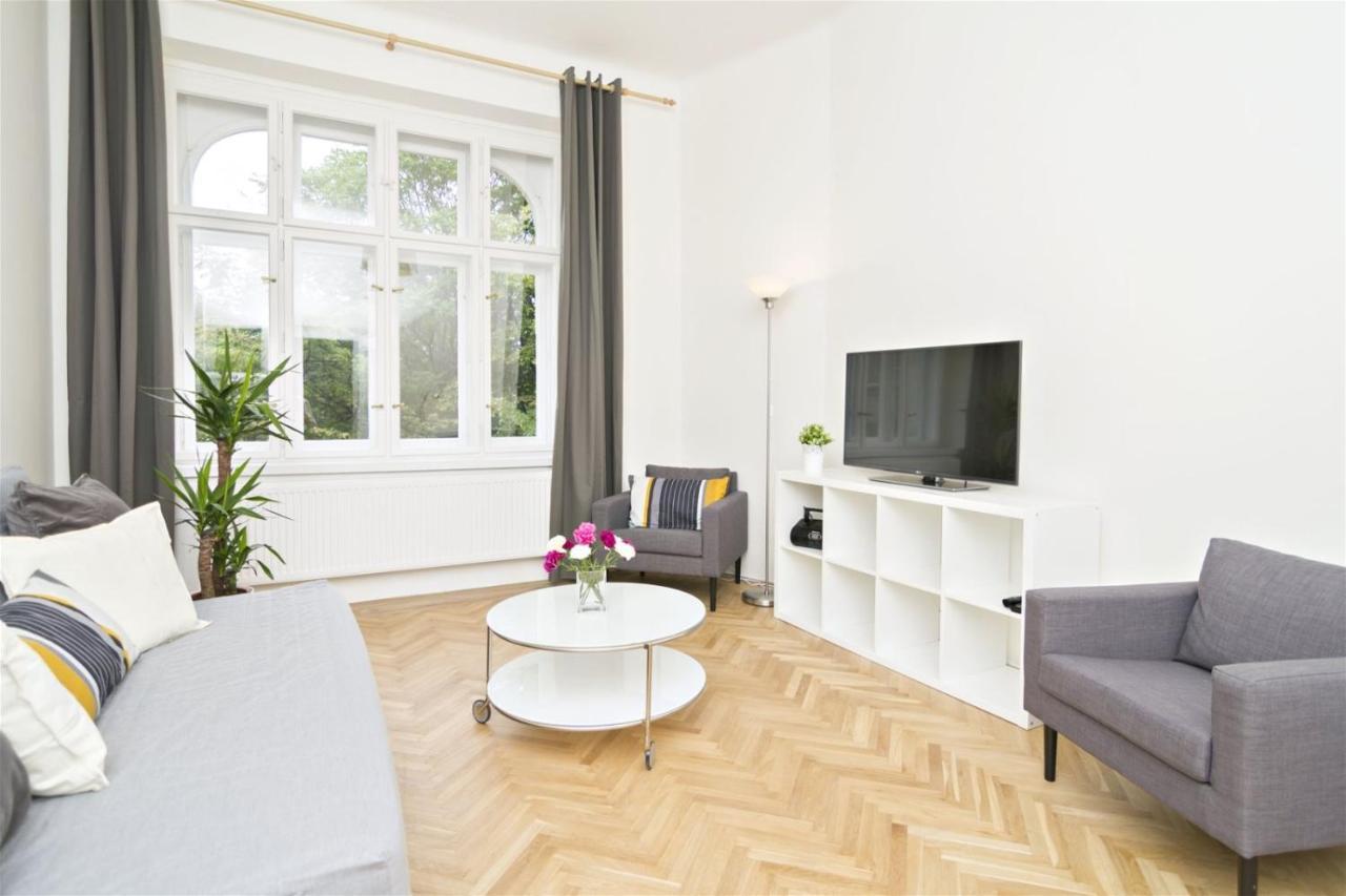Apartments With 2 Bathrooms- 5 Minutes From Old Town - 102 M2 Πράγα Εξωτερικό φωτογραφία