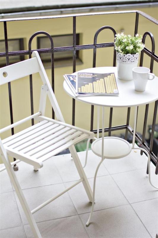 Apartments With 2 Bathrooms- 5 Minutes From Old Town - 102 M2 Πράγα Εξωτερικό φωτογραφία