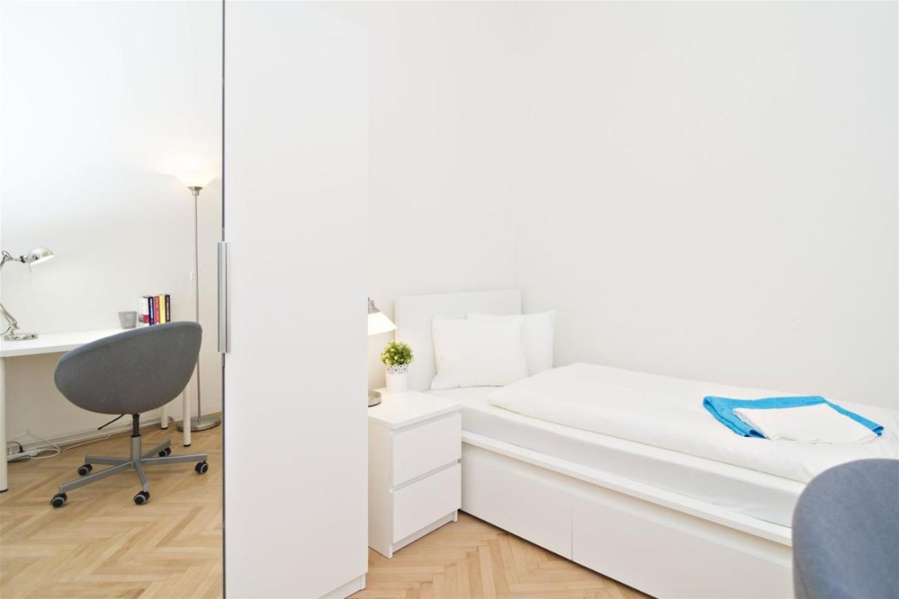 Apartments With 2 Bathrooms- 5 Minutes From Old Town - 102 M2 Πράγα Εξωτερικό φωτογραφία