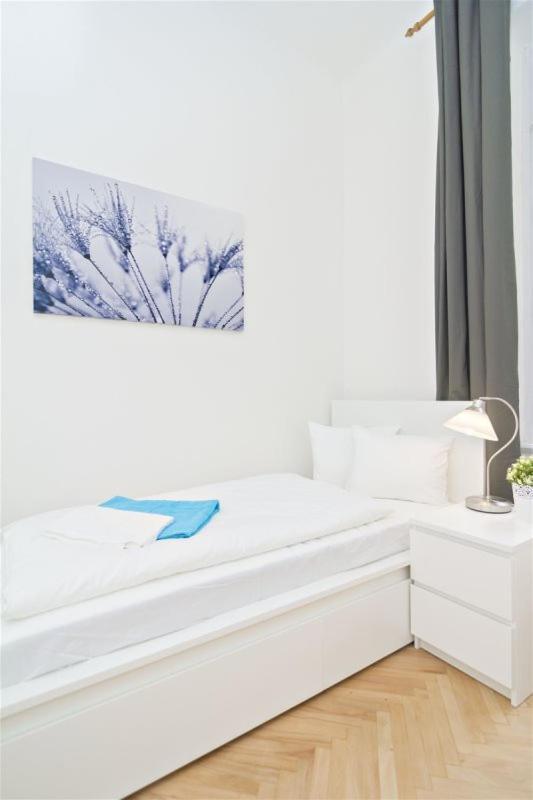 Apartments With 2 Bathrooms- 5 Minutes From Old Town - 102 M2 Πράγα Εξωτερικό φωτογραφία