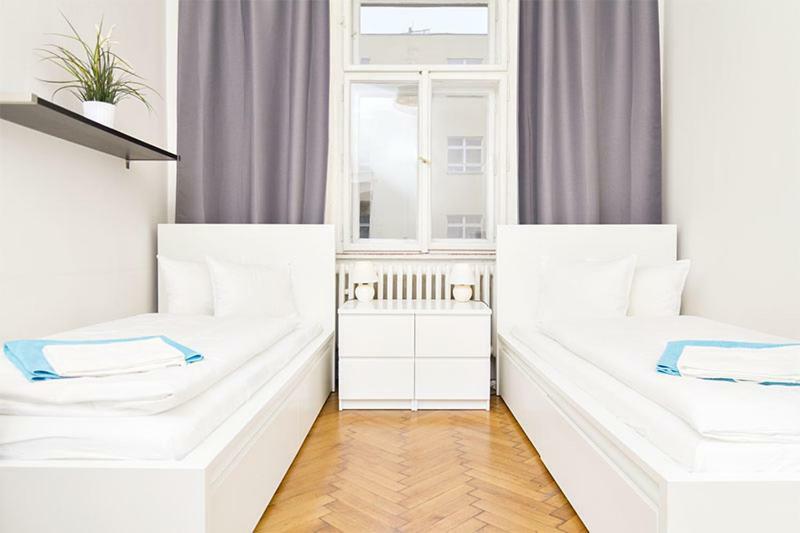 Apartments With 2 Bathrooms- 5 Minutes From Old Town - 102 M2 Πράγα Εξωτερικό φωτογραφία