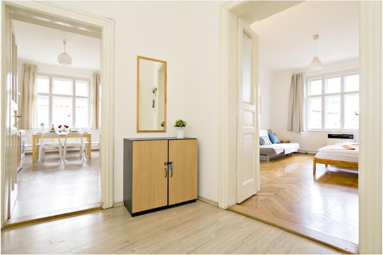 Apartments With 2 Bathrooms- 5 Minutes From Old Town - 102 M2 Πράγα Εξωτερικό φωτογραφία